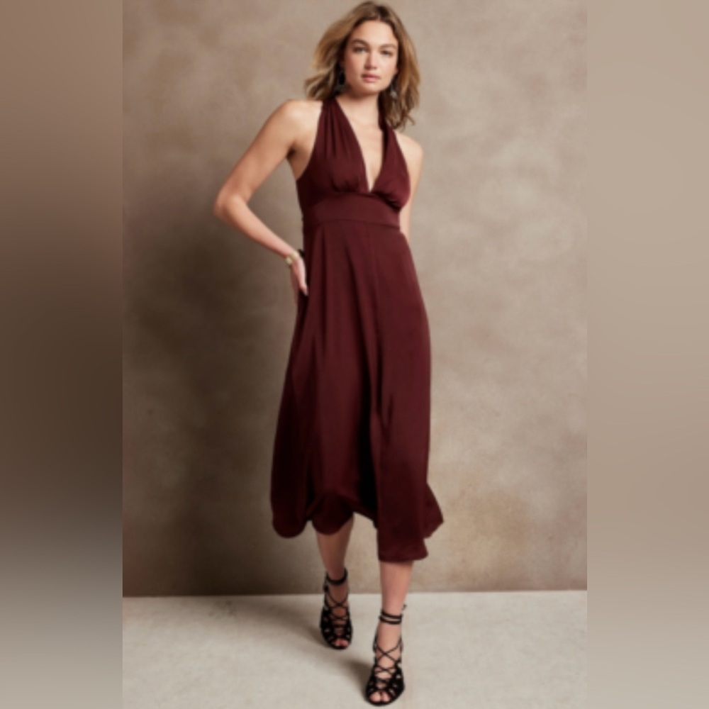 NWT BANANA REPUBLIC $120
Women's Resort Maxi Dress. Size 12
